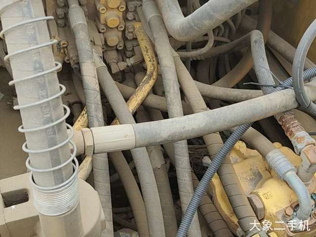 小松 PC200-8 挖掘机