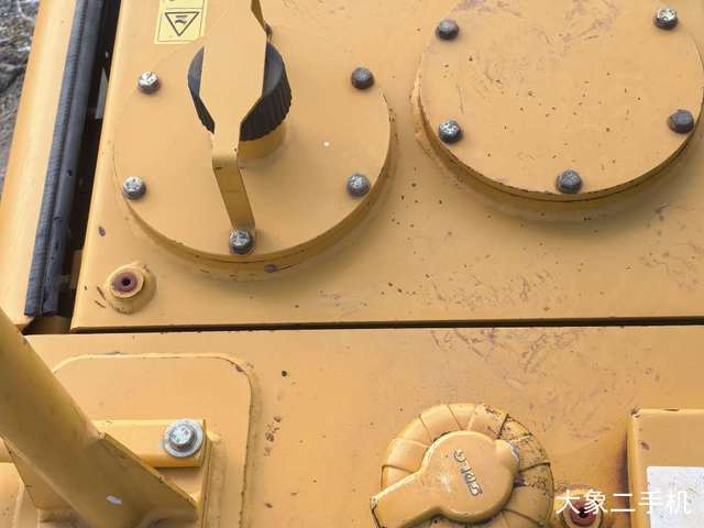 山东临工 E680F 挖掘机