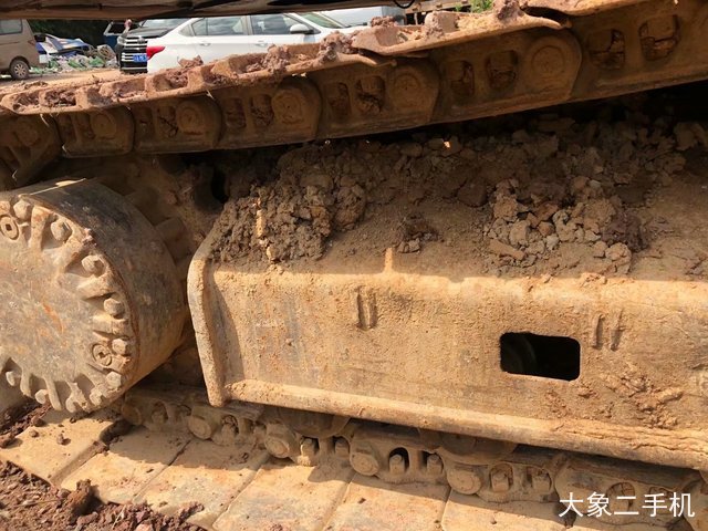 卡特彼勒 320B 挖掘机