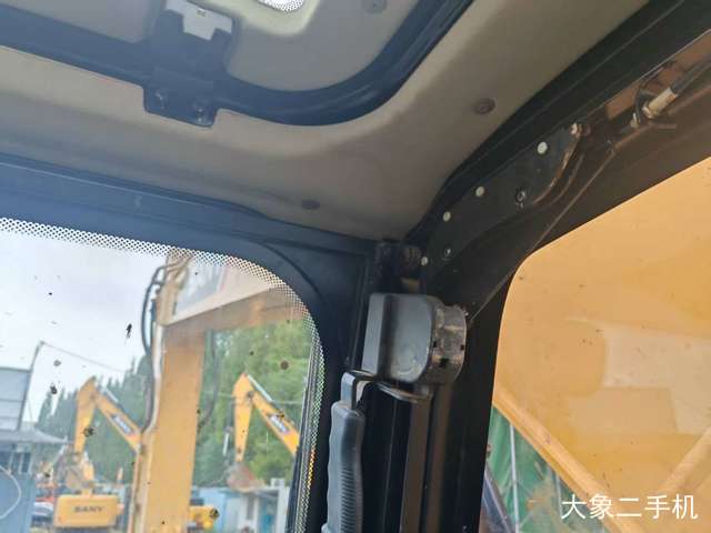 三一重工 SY225C 挖掘机