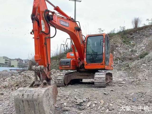 斗山 DX120-9C 挖掘机