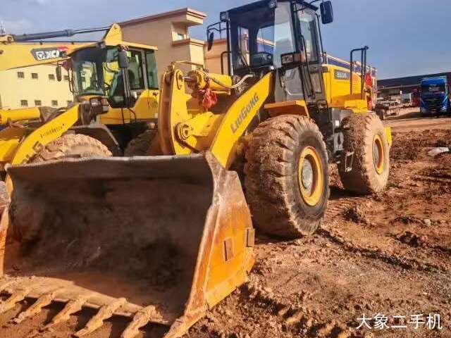 柳工 CLG855N 装载机
