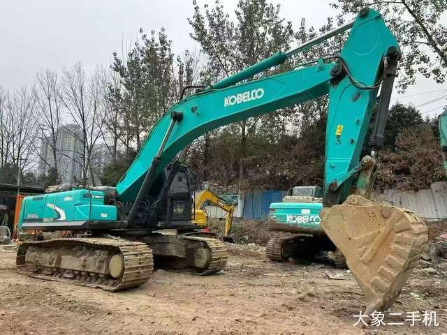 神钢 SK380D 挖掘机