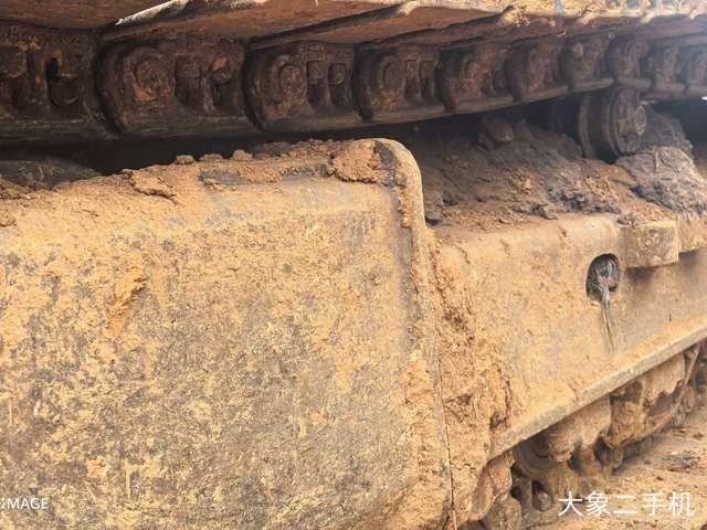 现代 R225LC-7 挖掘机