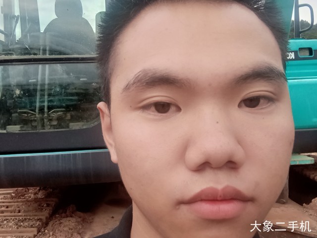 神钢 SK350LC-8 挖掘机