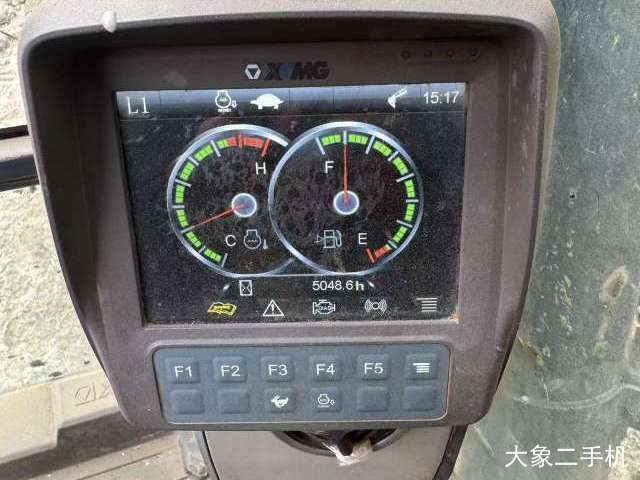 徐工 XE135D 挖掘机