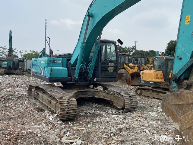 神钢 SK260LC-8 挖掘机