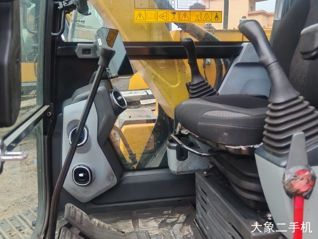 三一重工 SY75C-10 挖掘机