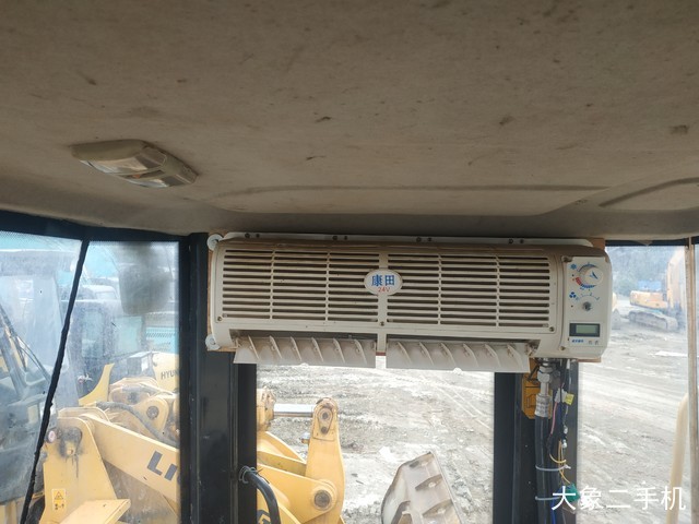 成工 CG955 装载机