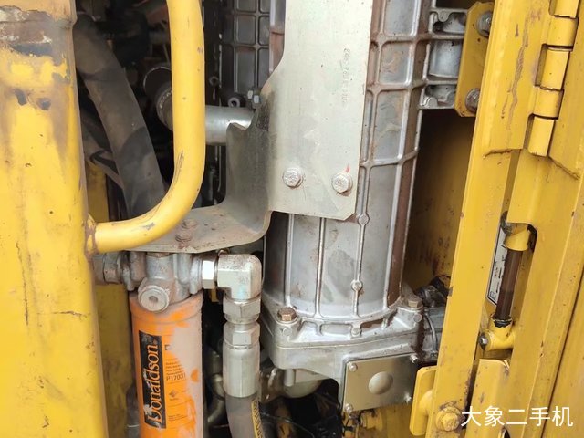 卡特彼勒 374DL 挖掘机