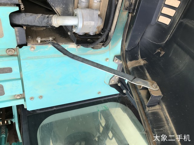 神钢 SK200-10 挖掘机