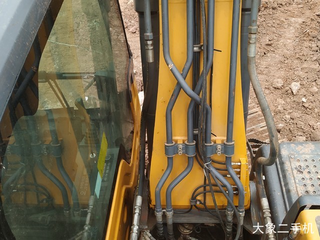 徐工 XE135D 挖掘机