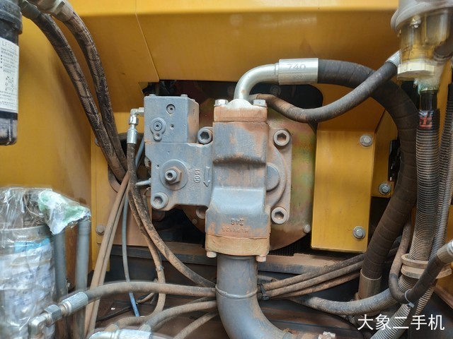 徐工 XE150D 挖掘机