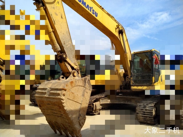 小松 PC240LC-8 挖掘机