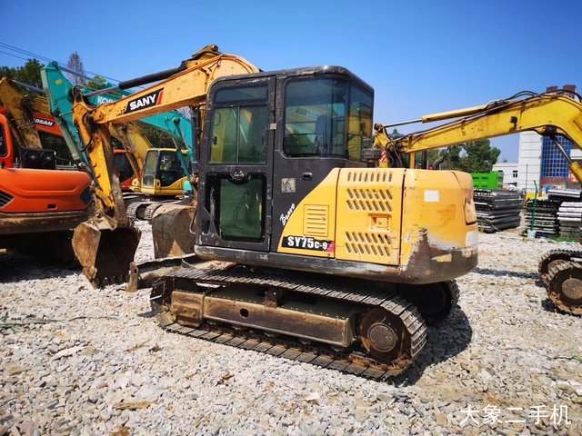 三一重工 SY75C 挖掘机