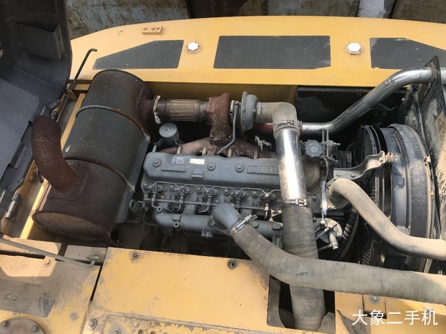 徐工 XE215C 挖掘机