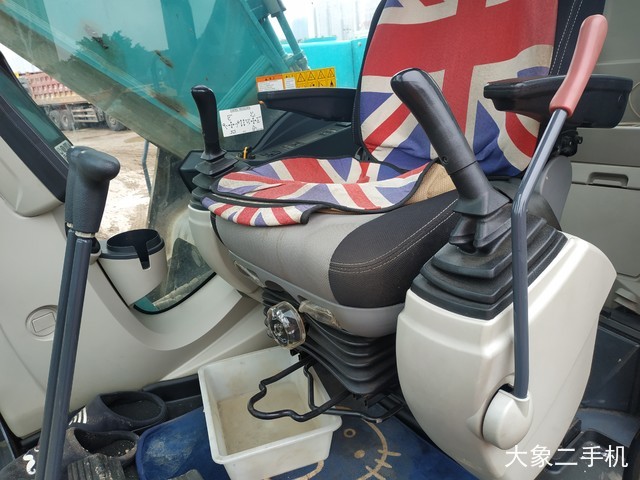 神钢 SK260LC-10 挖掘机