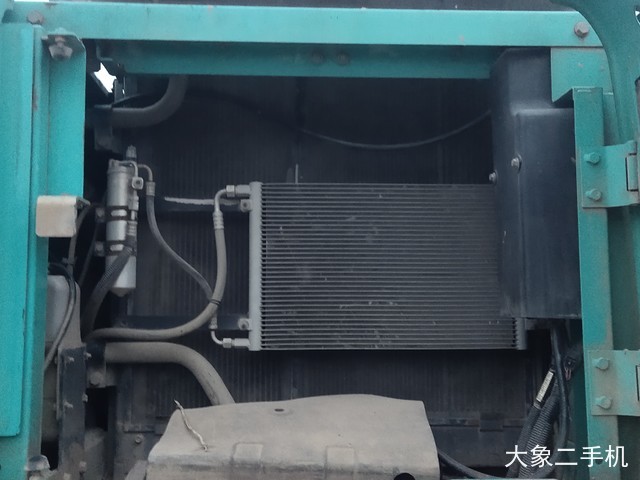 神钢 SK200-YN12 挖掘机