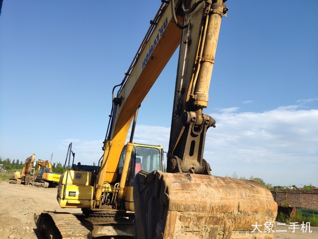 小松 PC220-8 挖掘机