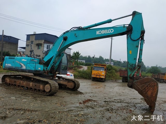神钢 SK260LC-8 挖掘机