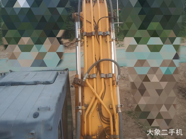 现代 R225LC-7 挖掘机