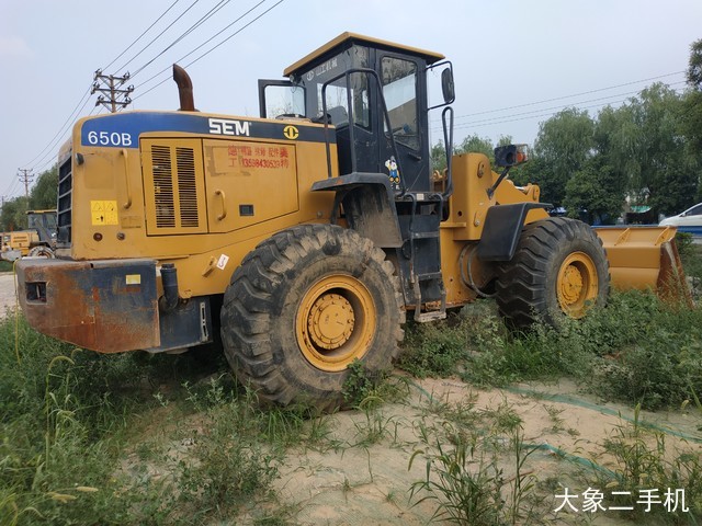 山工 SEM650B 装载机