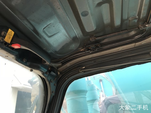 神钢 SK200-10 挖掘机