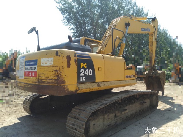 小松 PC240LC-8 挖掘机