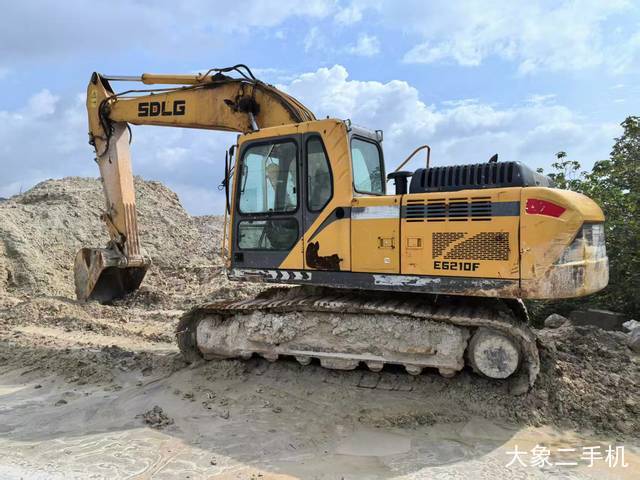 山东临工 E6210F 挖掘机