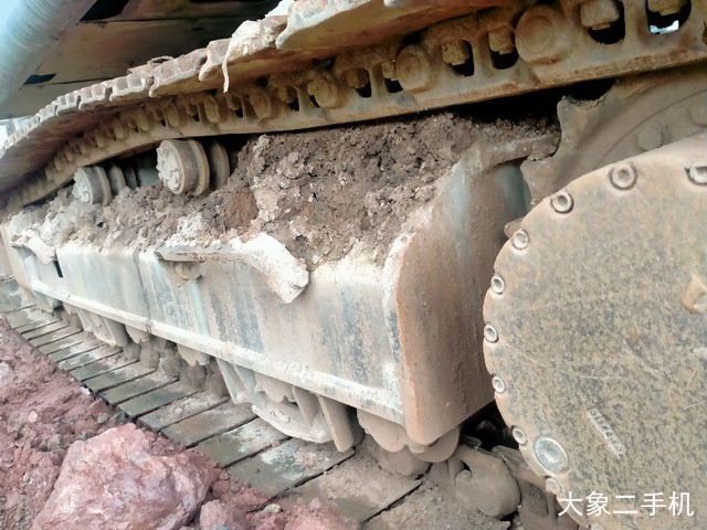 沃尔沃 EC210B 挖掘机