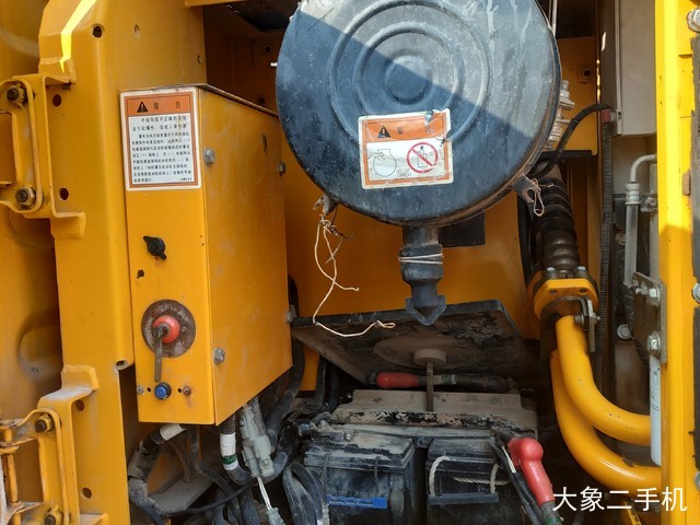 龙工 LG6215 挖掘机