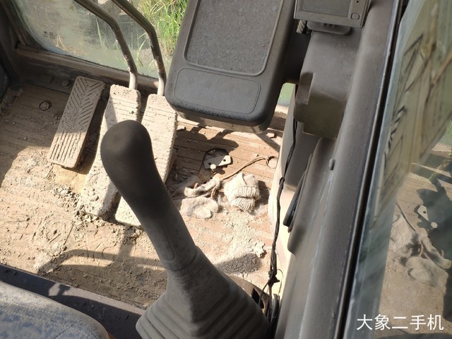 徐工 XE80 挖掘机