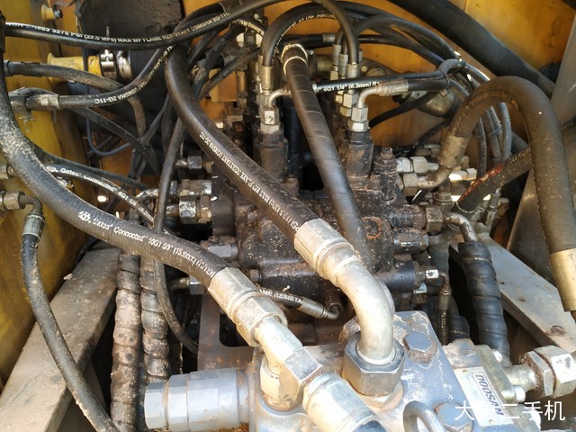 徐工 XE135B 挖掘机