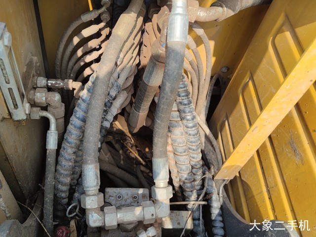 徐工 XE75D 挖掘机