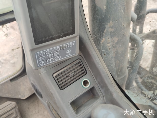 三一重工 SY235C-9 挖掘机