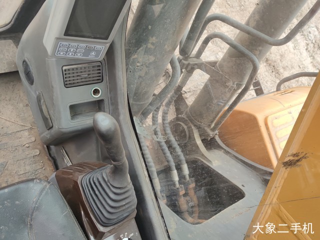 三一重工 SY235C-9 挖掘机