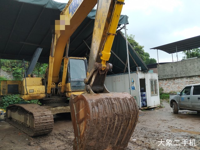 小松 PC240LC-8 挖掘机