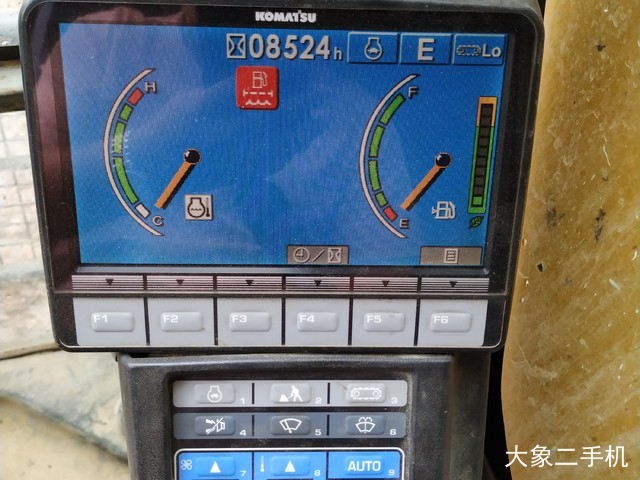 小松 PC240LC-8 挖掘机