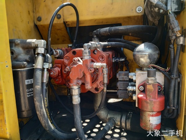 徐工 XE135B 挖掘机