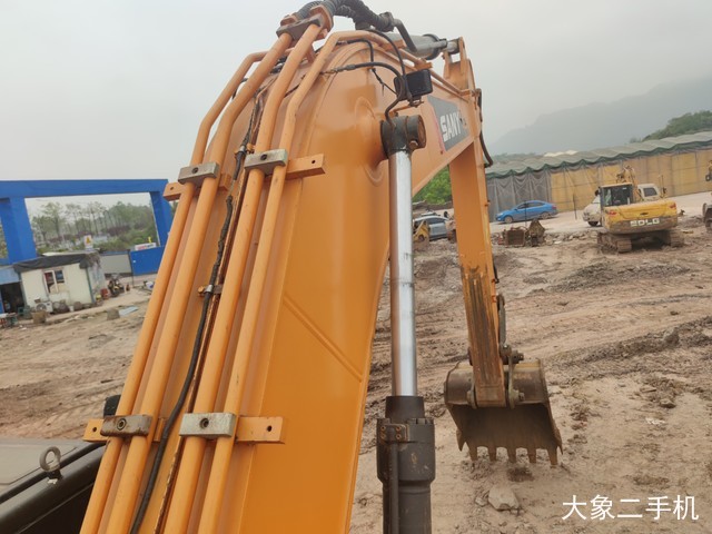 三一重工 SY235C-9 挖掘机
