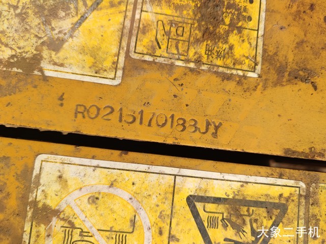 徐工 XE215D 挖掘机