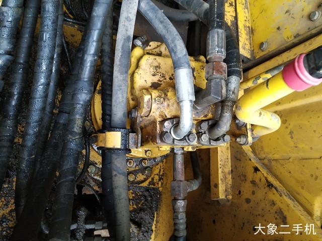 小松 PC240LC-8 挖掘机