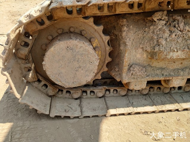 徐工 XE135B 挖掘机