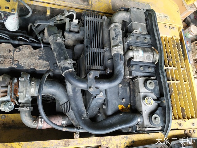 小松 PC240LC-8 挖掘机