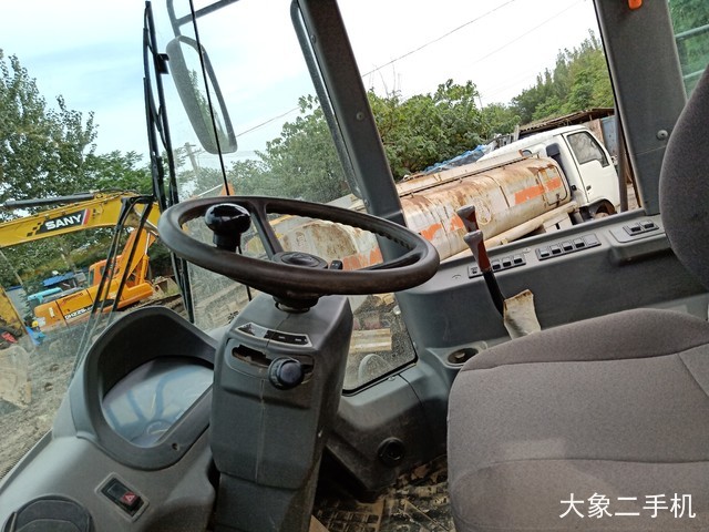 山东临工 L955F 装载机