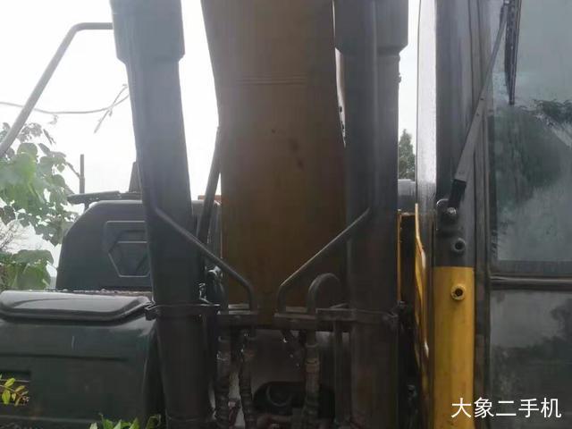 徐工 XE135D 挖掘机