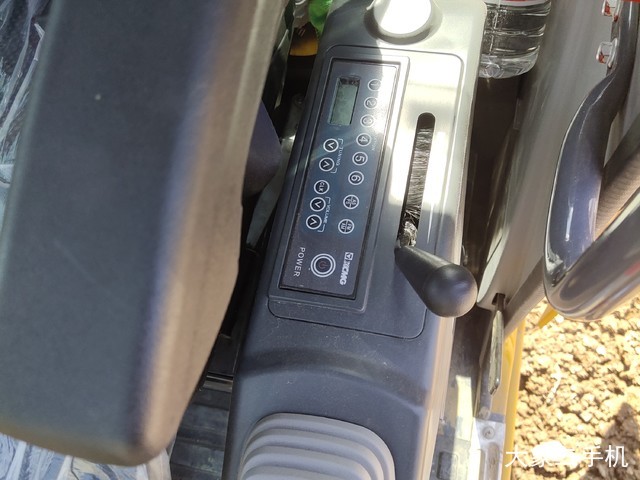 徐工 XE60D 挖掘机