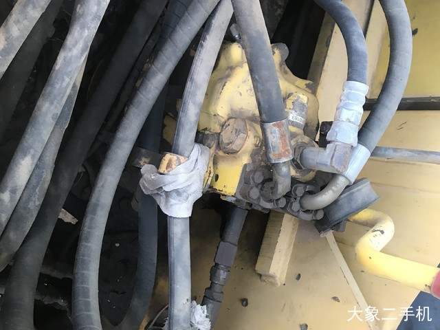 小松 PC220-8 挖掘机