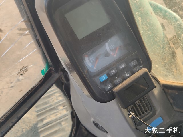 神钢 SK210LC-8 挖掘机