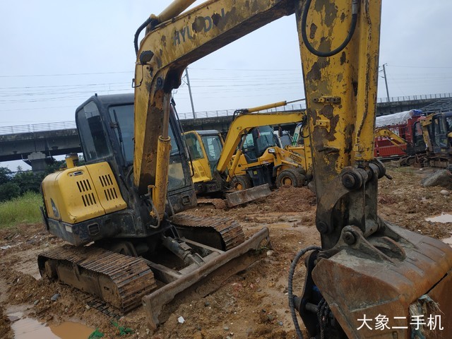 现代 R55-7 挖掘机